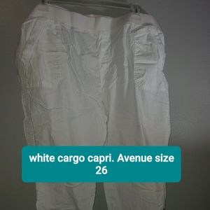 Plus size white stretch waist cargo capri